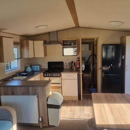 Newquay Bay Porth Caravan - 6 Berth ภายนอก รูปภาพ