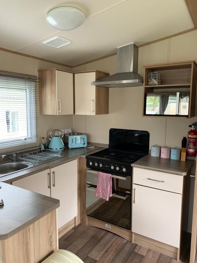 Newquay Bay Porth Caravan - 6 Berth ภายนอก รูปภาพ