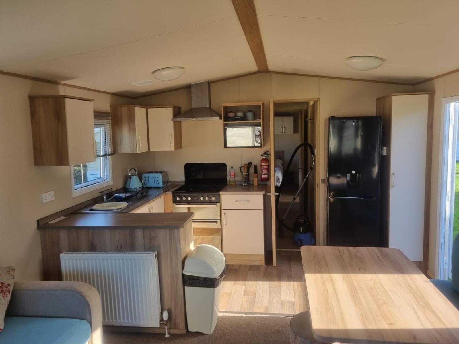 Newquay Bay Porth Caravan - 6 Berth ภายนอก รูปภาพ
