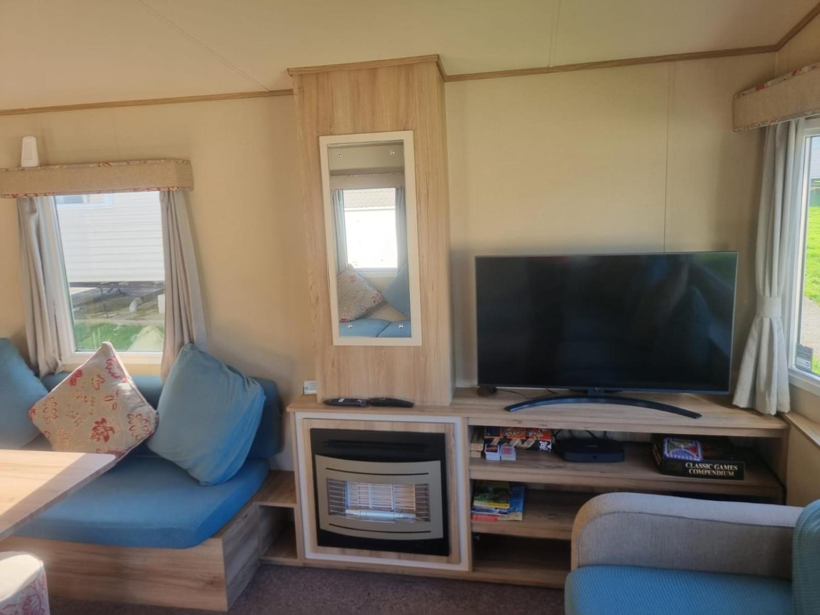 Newquay Bay Porth Caravan - 6 Berth ภายนอก รูปภาพ